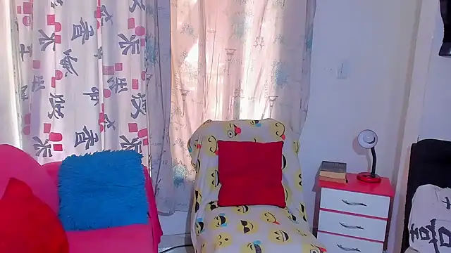 kerlysmith 24 online show from 06-19-26, 03:27