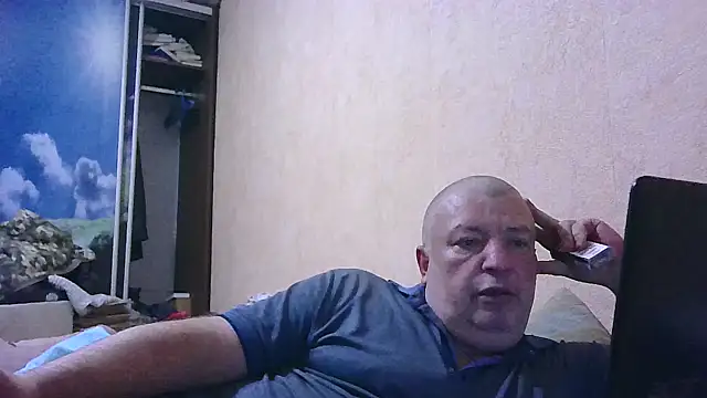 Snapshot of Art_Ass chatting on 10-14-25, 05:58 Art Ass online show from 10-14-25, 05:58