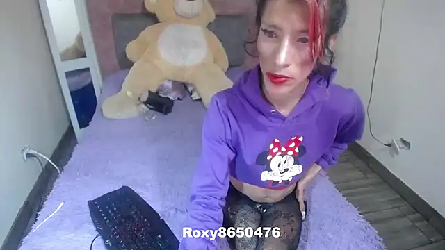 Snapshot of roxy_roxxan chatting on 07-09-26, 01:31 roxy roxxan online show from 07-09-26, 01:31