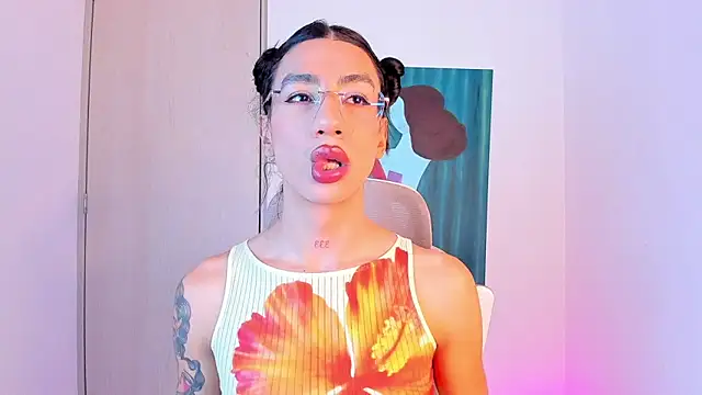 Snapshot of sofiaa_grey_ chatting on 03-02-26, 12:56 sofiaa grey online show from 03-02-26, 12:56