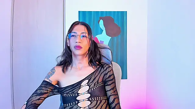 Snapshot of sofiaa_grey_ chatting on 04-09-26, 02:33 sofiaa grey online show from 04-09-26, 02:33