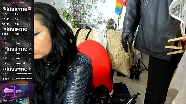 Snapshot of Erlinda-engel chatting on 06-15-26, 11:23 Erlinda-engel online show from 06-15-26, 11:23