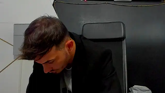 Snapshot of BrandonTate chatting on 05-12-26, 07:16 BrandonTate online show from 05-12-26, 07:16