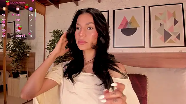 LunaRuso online show from 03-18-26, 07:17