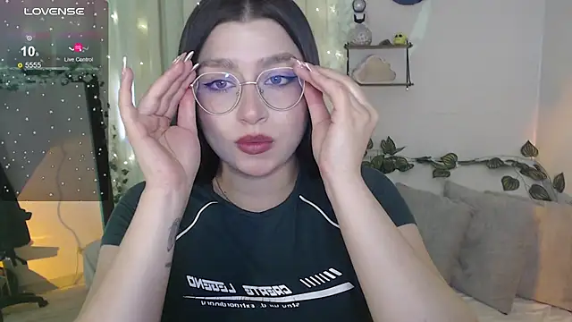 mily thomson b  online show from 12-03-25, 09:35