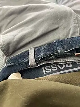 Snapshot of gerracer chatting on 04-08-26, 01:11 gerracer online show from 04-08-26, 01:11