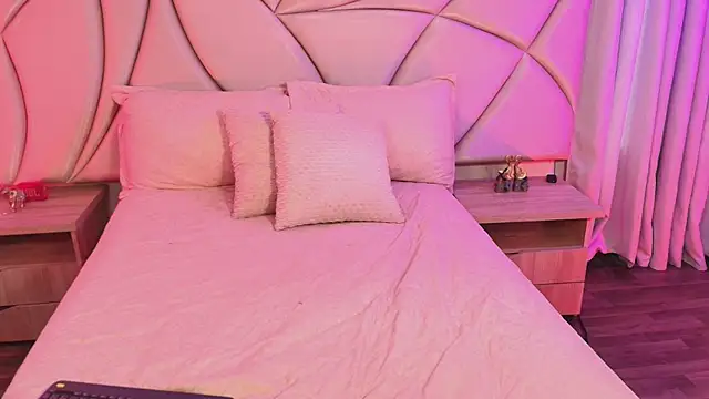 ValleryC online show from 04-13-26, 01:16