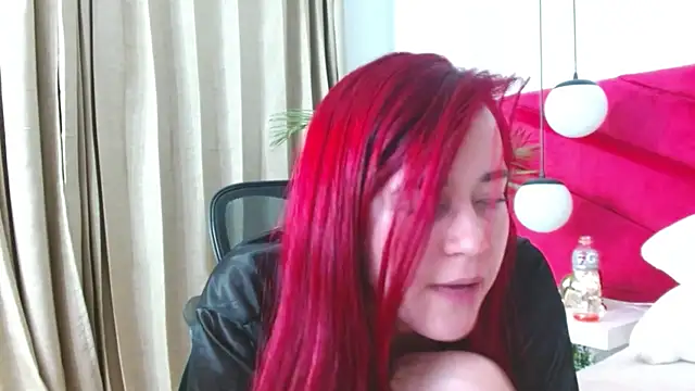 Snapshot of Sophie_ponce chatting on 06-03-26, 02:33 Sophie ponce online show from 06-03-26, 02:33