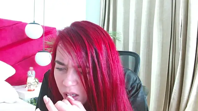 Snapshot of Sophie_ponce chatting on 07-06-26, 03:03 Sophie ponce online show from 07-06-26, 03:03
