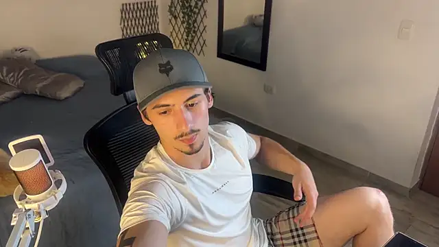 David Brown18 online show from 04-07-26, 03:29