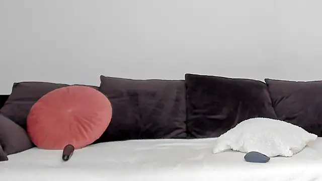 Snapshot of Deliciouslips chatting on 03-10-25, 05:07 Deliciouslips online show from 03-10-25, 05:07