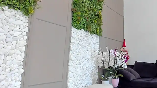 Snapshot of Deliciouslips chatting on 03-19-25, 09:38 Deliciouslips online show from 03-19-25, 09:38