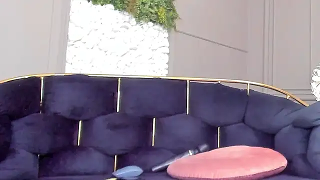 Snapshot of Deliciouslips chatting on 09-16-25, 12:06 Deliciouslips online show from 09-16-25, 12:06