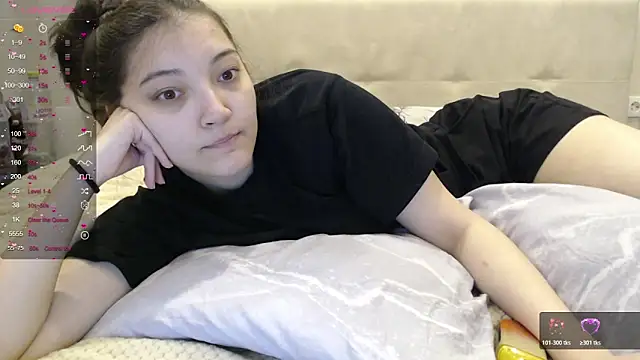 Snapshot of AlisaDevis chatting on 11-30-25, 01:37 AlisaDevis online show from 11-30-25, 01:37