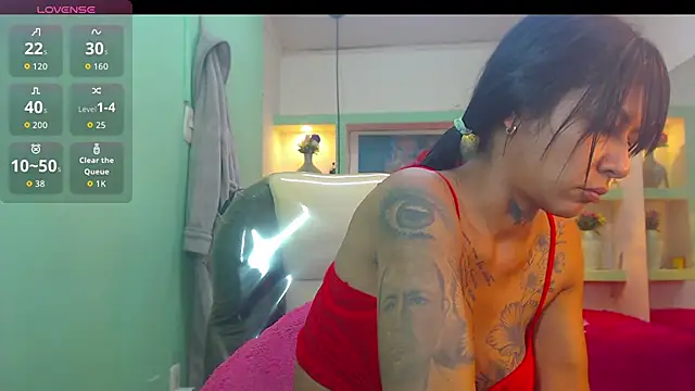 Snapshot of lorenapinto chatting on 05-23-26, 03:45 lorenapinto online show from 05-23-26, 03:45