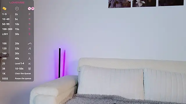 AMELIETARSON online show from 12-18-25, 07:42