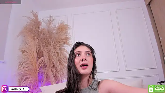 EmilyS   online show from 05-16-26, 07:56
