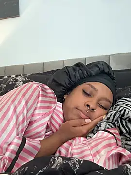 Your Paris online show from 03-28-26, 05:56