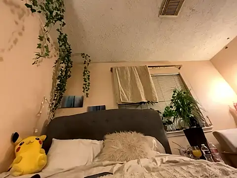 Snapshot of magicalc00ch chatting on 01-18-26, 12:25 magicalc00ch online show from 01-18-26, 12:25