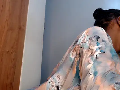 Snapshot of wetpussy_ebony chatting on 06-20-26, 06:49 wetpussy ebony online show from 06-20-26, 06:49