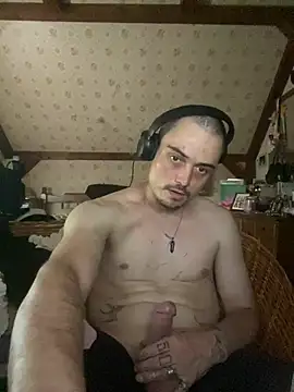 Snapshot of JustTylerr chatting on 07-02-26, 02:12 JustTylerr online show from 07-02-26, 02:12