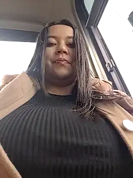 Snapshot of Cristal__04 chatting on 06-18-26, 01:04 Cristal 04 online show from 06-18-26, 01:04