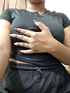Snapshot of MohiniHott chatting on 06-28-26, 04:40 MohiniHott online show from 06-28-26, 04:40