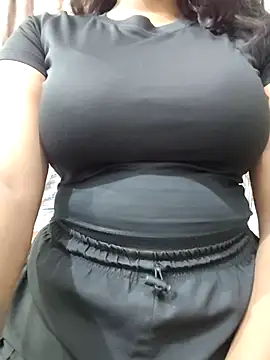 Snapshot of MohiniHott chatting on 07-14-26, 06:18 MohiniHott online show from 07-14-26, 06:18