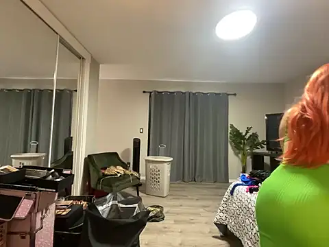 Snapshot of tatted-bitty chatting on 03-22-25, 11:20 tatted-bitty online show from 03-22-25, 11:20