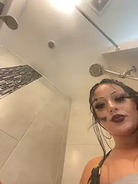 Snapshot of tatted-bitty chatting on 10-01-25, 02:50 tatted-bitty online show from 10-01-25, 02:50