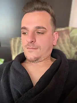 Snapshot of Huge_cock22cm chatting on 04-15-26, 10:44 Huge cock22cm online show from 04-15-26, 10:44