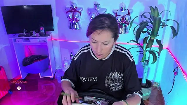 LucyStrike  online show from 05-19-26, 11:00