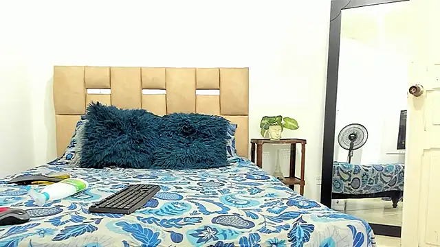 Alishagoddes online show from 01-06-26, 05:00