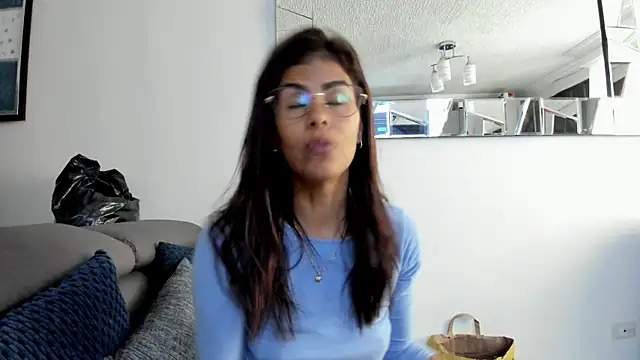 karlina charlotte1 online show from 03-03-25, 01:20