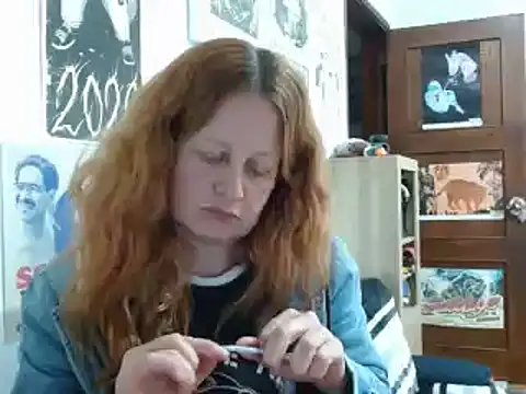 Snapshot of ViioletaMora chatting on 06-19-26, 07:45 ViioletaMora online show from 06-19-26, 07:45