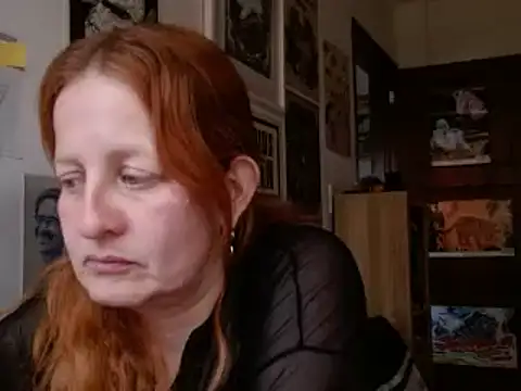 Snapshot of ViioletaMora chatting on 07-10-26, 10:23 ViioletaMora online show from 07-10-26, 10:23