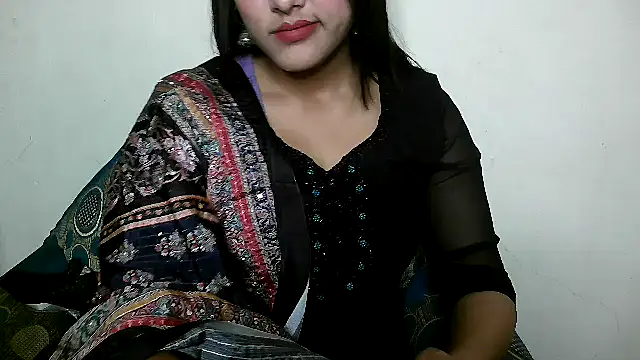 Snapshot of Princess_noorjahan chatting on 01-22-25, 06:41 Princess noorjahan online show from 01-22-25, 06:41