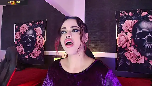 Snapshot of EvaaFoxxy1 chatting on 03-08-26, 12:09 EvaaFoxxy1 online show from 03-08-26, 12:09