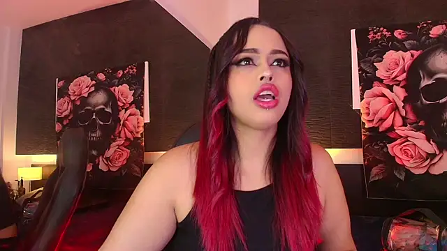 Snapshot of EvaaFoxxy1 chatting on 04-15-26, 12:01 EvaaFoxxy1 online show from 04-15-26, 12:01