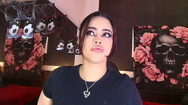Snapshot of EvaaFoxxy1 chatting on 07-01-26, 11:56 EvaaFoxxy1 online show from 07-01-26, 11:56