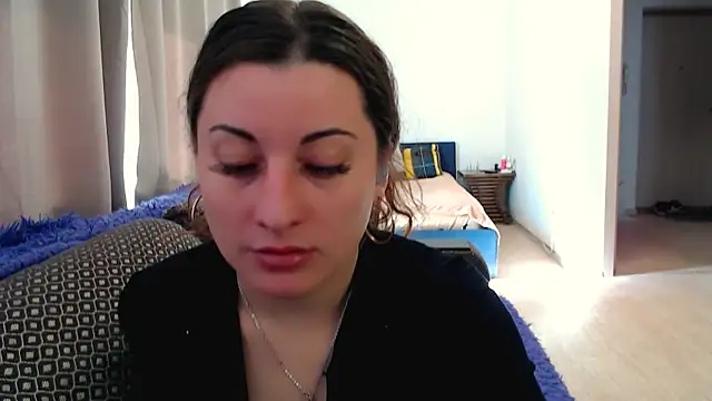 Helen Adams  online show from 05-12-26, 05:48