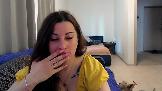 Helen Adams  online show from 06-15-26, 06:26