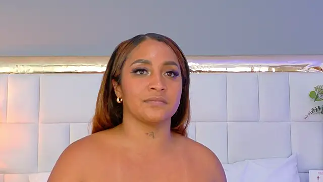 Snapshot of KateVenegas chatting on 03-08-26, 02:15 KateVenegas online show from 03-08-26, 02:15