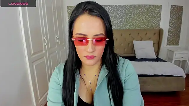 KimWessel  online show from 04-17-26, 07:28