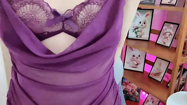 Snapshot of KaleAnisa chatting on 03-28-26, 04:45 KaleAnisa online show from 03-28-26, 04:45