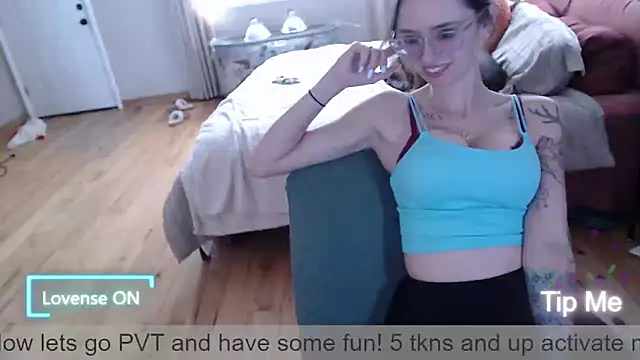 Plantbabeee online show from 03-18-26, 06:00