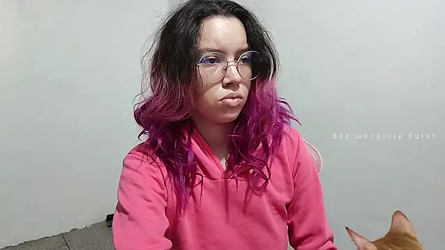 Snapshot of WandaDoll chatting on 12-22-25, 12:13 WandaDoll online show from 12-22-25, 12:13