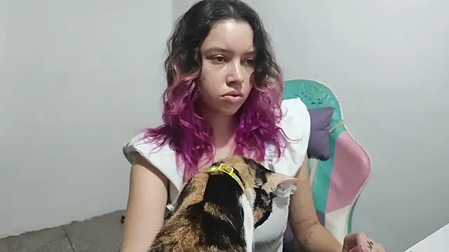 Snapshot of WandaDoll chatting on 01-08-26, 12:07 WandaDoll online show from 01-08-26, 12:07