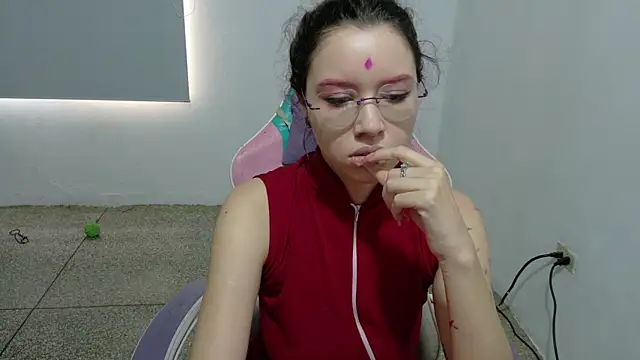 Snapshot of WandaDoll chatting on 01-14-26, 12:11 WandaDoll online show from 01-14-26, 12:11