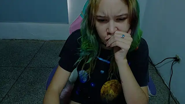 Snapshot of WandaDoll chatting on 02-11-26, 12:10 WandaDoll online show from 02-11-26, 12:10